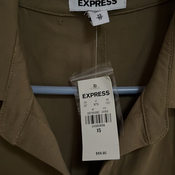 NWT Express button down top - Picture 2 of 4